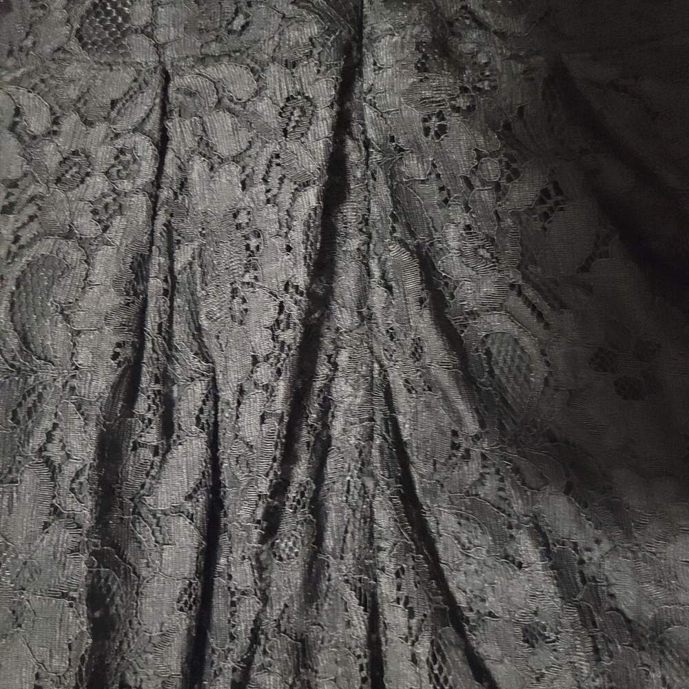 Maternity Dress - Picture 4 of 4